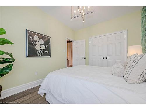 21-4360 Millcroft Park Drive, Burlington, ON - Indoor Photo Showing Bedroom