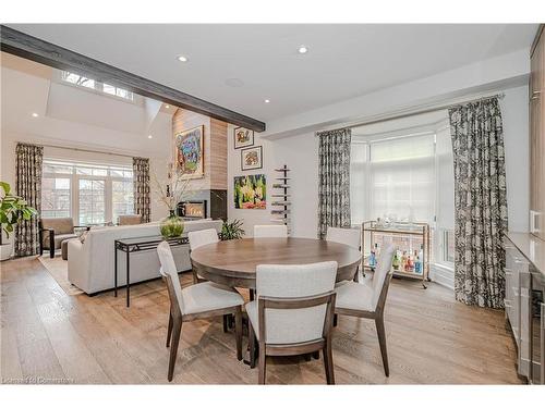 21-4360 Millcroft Park Drive, Burlington, ON - Indoor Photo Showing Dining Room