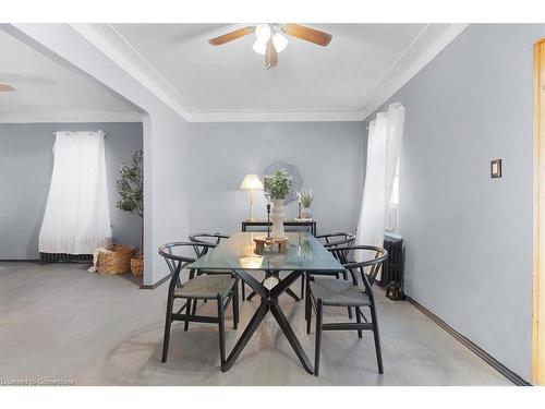 13 Clinton Street, Hamilton, ON - Indoor Photo Showing Dining Room