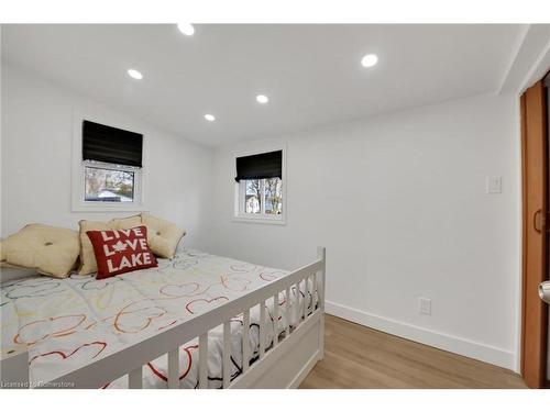 1038 Lakeshore Road, Selkirk, ON - Indoor Photo Showing Bedroom