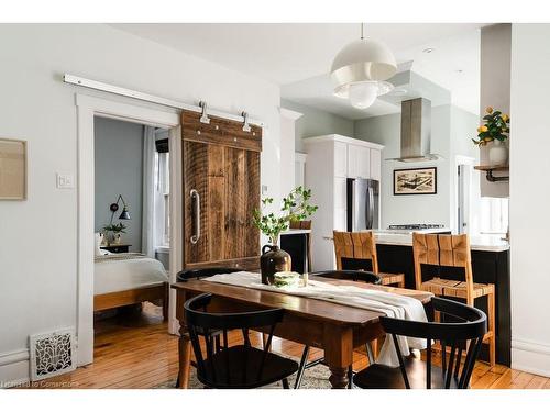 101 Pearl Street S, Hamilton, ON - Indoor Photo Showing Dining Room