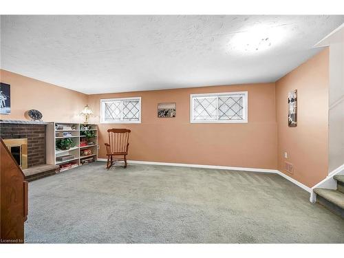 54 Little John Road, Dundas, ON - Indoor Photo Showing Other Room