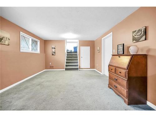 54 Little John Road, Dundas, ON - Indoor