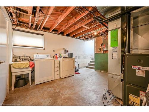 54 Little John Road, Dundas, ON - Indoor Photo Showing Laundry Room