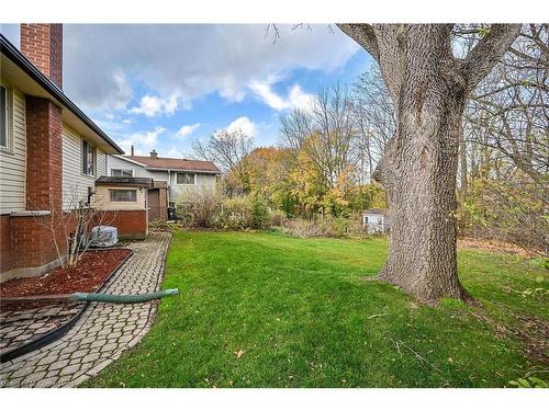 54 Little John Road, Dundas, ON - Outdoor