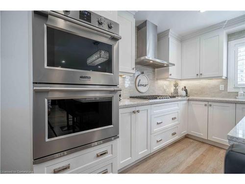 35 Quincy Court, Hamilton, ON - Indoor Photo Showing Kitchen