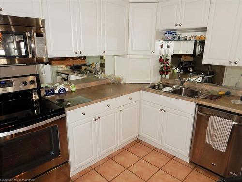 1512-500 Green Road, Stoney Creek, ON - Indoor Photo Showing Kitchen With Double Sink