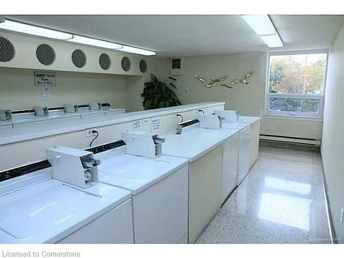 1512-500 Green Road, Stoney Creek, ON - Indoor Photo Showing Laundry Room