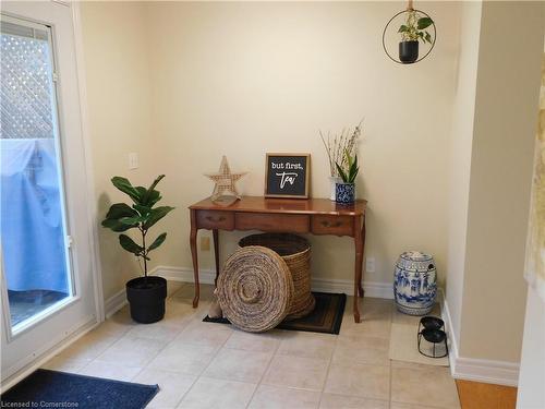 264 Wexford Avenue S, Hamilton, ON - Indoor Photo Showing Other Room