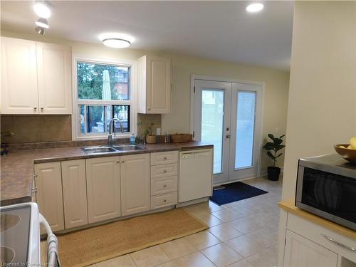 264 Wexford Avenue S, Hamilton, ON - Indoor Photo Showing Kitchen With Double Sink