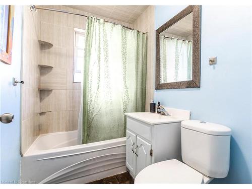 50 Toby Crescent, Hamilton, ON - Indoor Photo Showing Bathroom