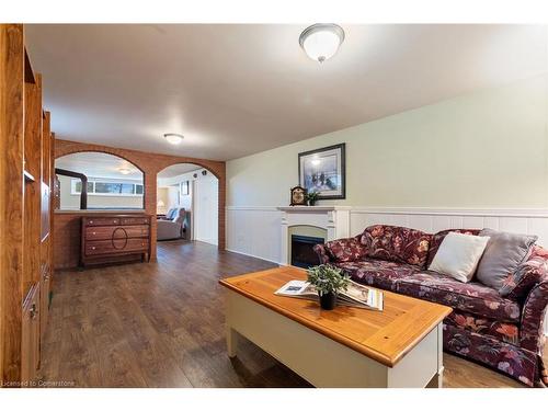 814 Tenth Avenue, Hamilton, ON - Indoor Photo Showing Living Room With Fireplace