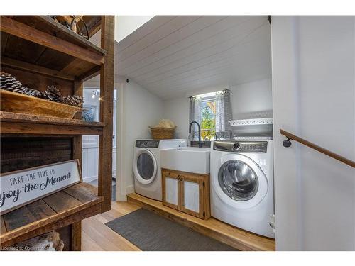 4028 River Road Road, Caledonia, ON - Indoor Photo Showing Laundry Room