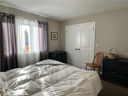 138 Concession Road W, Dunnville, ON - Indoor Photo Showing Bedroom