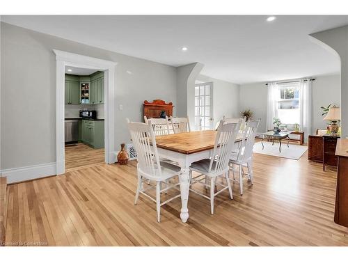 2 Kidd Avenue, Grimsby, ON - Indoor Photo Showing Dining Room