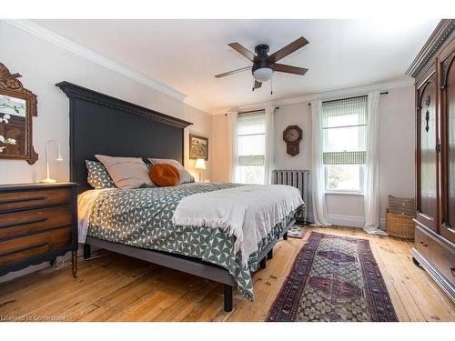 1083 Colborne Street E, Brantford, ON - Indoor Photo Showing Bedroom