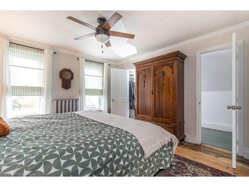 1083 Colborne Street E, Brantford, ON - Indoor Photo Showing Bedroom