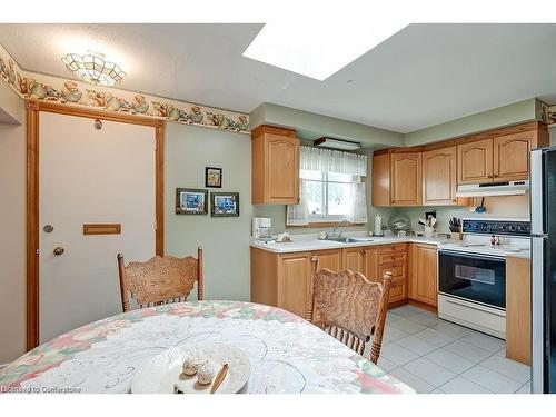 290 Upper Paradise Road, Hamilton, ON - Indoor Photo Showing Kitchen