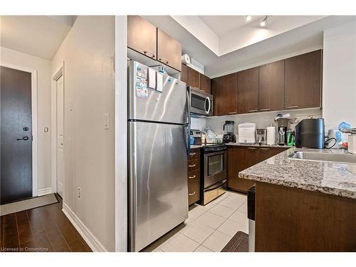 1004-385 Prince Of Wales Drive, Mississauga, ON - Indoor Photo Showing Kitchen