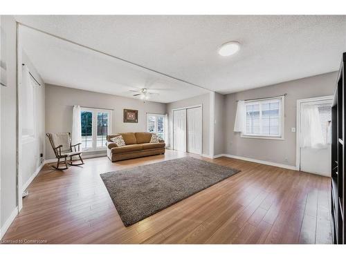 245 Stadacona Avenue, Ancaster, ON - Indoor Photo Showing Living Room