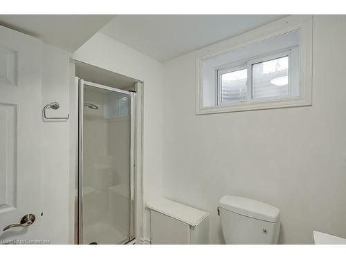 1452 Augustine Drive, Burlington, ON - Indoor Photo Showing Bathroom