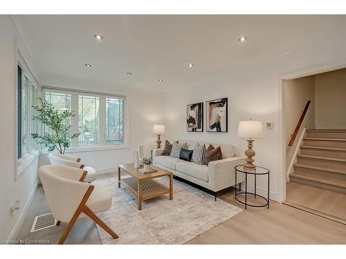 1452 Augustine Drive, Burlington, ON - Indoor Photo Showing Living Room