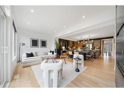 72 Melbourne Street, Hamilton, ON - Indoor Photo Showing Living Room