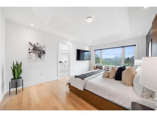 72 Melbourne Street, Hamilton, ON - Indoor Photo Showing Bedroom