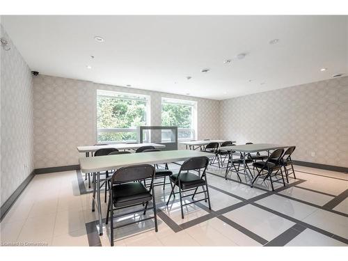 101-467 Charlton Avenue E, Hamilton, ON - Indoor Photo Showing Dining Room