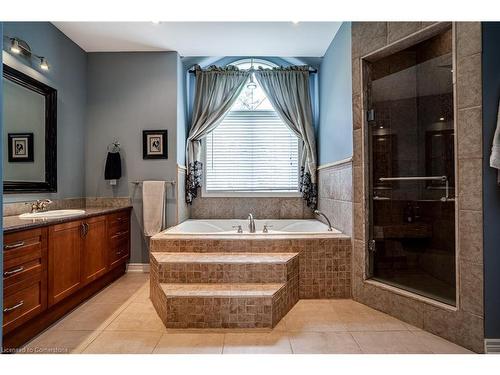 108 Sunnyridge Road, Ancaster, ON - Indoor Photo Showing Bathroom