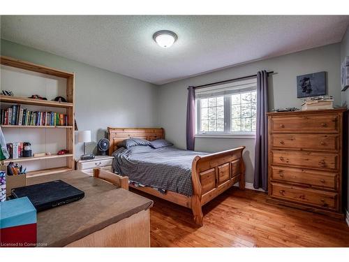 108 Sunnyridge Road, Ancaster, ON - Indoor Photo Showing Bedroom