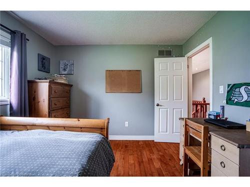 108 Sunnyridge Road, Ancaster, ON - Indoor Photo Showing Bedroom