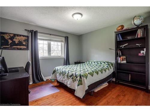 108 Sunnyridge Road, Ancaster, ON - Indoor Photo Showing Bedroom