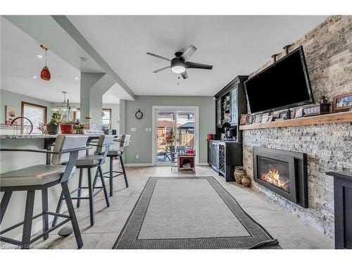 113 Valera Drive, Stoney Creek, ON - Indoor With Fireplace