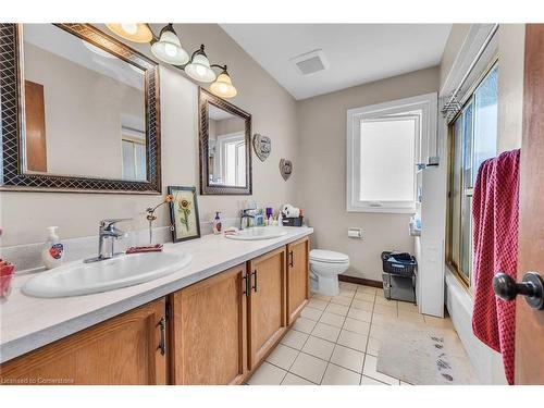 113 Valera Drive, Stoney Creek, ON - Indoor Photo Showing Bathroom