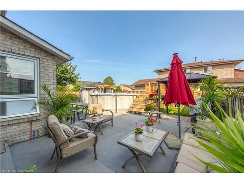 113 Valera Drive, Stoney Creek, ON - Outdoor With Deck Patio Veranda