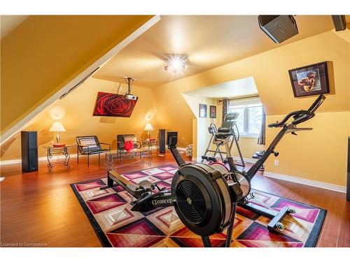 8881 Joseph Court, Niagara Falls, ON - Indoor Photo Showing Gym Room