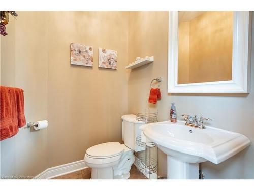 8881 Joseph Court, Niagara Falls, ON - Indoor Photo Showing Bathroom