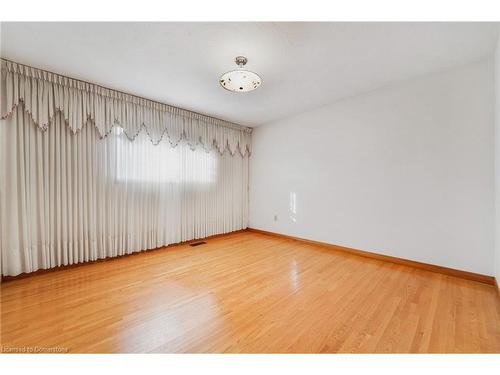 112 Ravenbury Drive, Hamilton, ON - Indoor Photo Showing Other Room