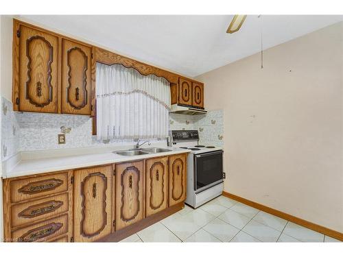 112 Ravenbury Drive, Hamilton, ON - Indoor Photo Showing Kitchen With Double Sink