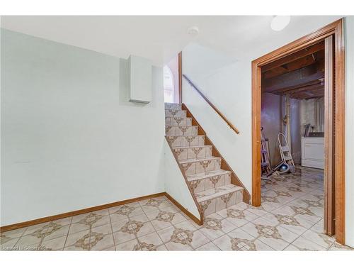 112 Ravenbury Drive, Hamilton, ON - Indoor Photo Showing Other Room