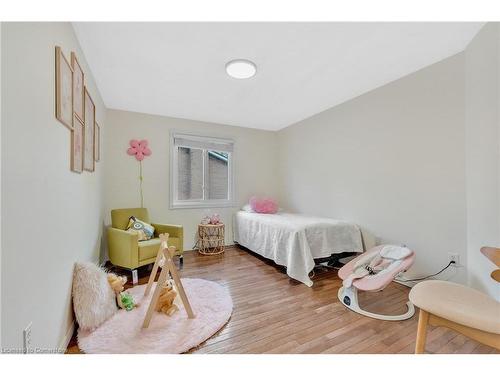 196 Amberly Boulevard, Ancaster, ON - Indoor Photo Showing Bedroom