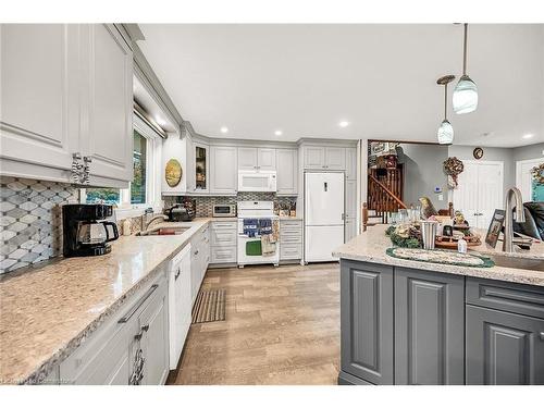 1629 Glancaster Road, Glanbrook, ON - Indoor Photo Showing Kitchen