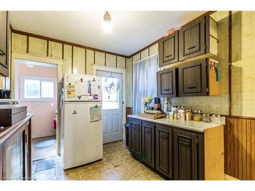 1264 King Street E, Hamilton, ON - Indoor Photo Showing Kitchen