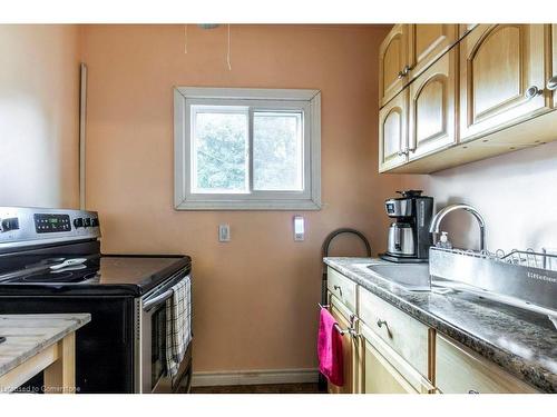 1264 King Street E, Hamilton, ON - Indoor Photo Showing Kitchen