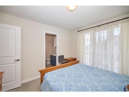 2-19 Picardy Drive, Stoney Creek, ON - Indoor Photo Showing Bedroom