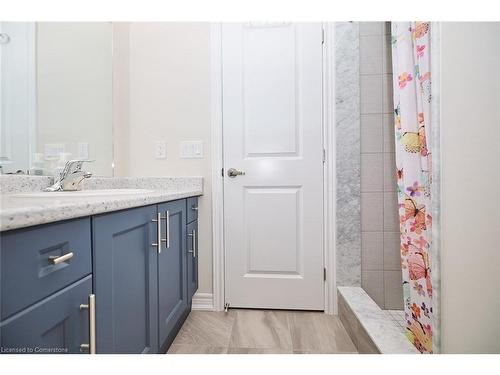 2-19 Picardy Drive, Stoney Creek, ON - Indoor Photo Showing Bathroom