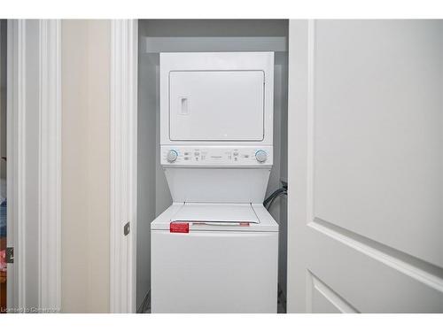 2-19 Picardy Drive, Stoney Creek, ON - Indoor Photo Showing Laundry Room