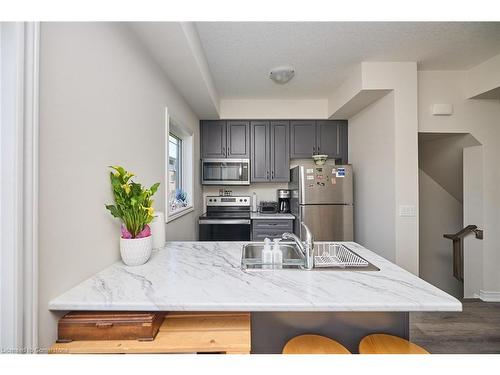 2-19 Picardy Drive, Stoney Creek, ON - Indoor Photo Showing Kitchen With Stainless Steel Kitchen