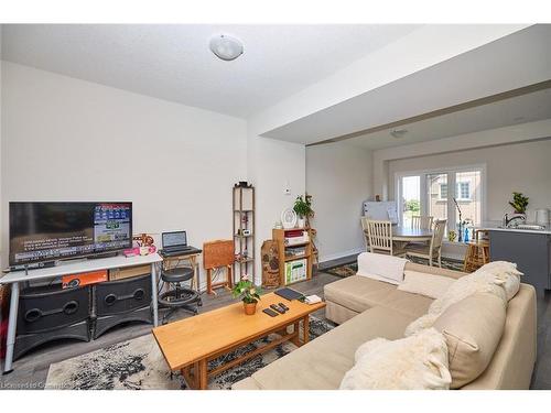 2-19 Picardy Drive, Stoney Creek, ON - Indoor Photo Showing Living Room